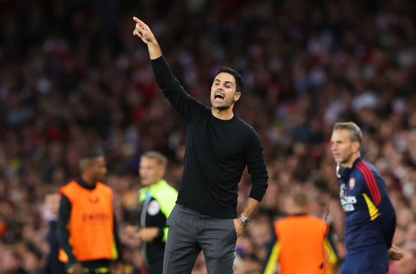 LONDON, ENGLAND - AUGUST 31: Mikel Arteta, Manager of Arsenal reacts during the Premier League match between Arsenal FC and Aston Villa at Emirates Stadium on August 31, 2022 in London, England. (Photo by David Rogers/Getty Images)