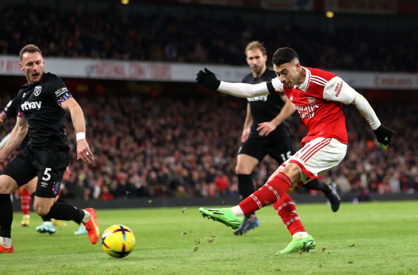 LONDON, ENGLAND - DECEMBER 26: Gabriel Martinelli of Arsenal scores their side's second goal during the Premier League match between Arsenal FC and West Ham United at Emirates Stadium on December 26, 2022 in London, England. (Photo by Alex Pantling/Getty Images)
