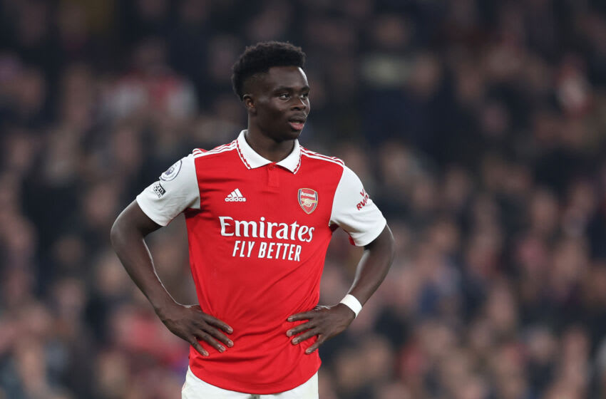 LONDON, ENGLAND - APRIL 21: Bukayo Saka of Arsenal looks dejected following their draw in the Premier League match between Arsenal FC and Southampton FC at Emirates Stadium on April 21, 2023 in London, England. (Photo by Julian Finney/Getty Images)