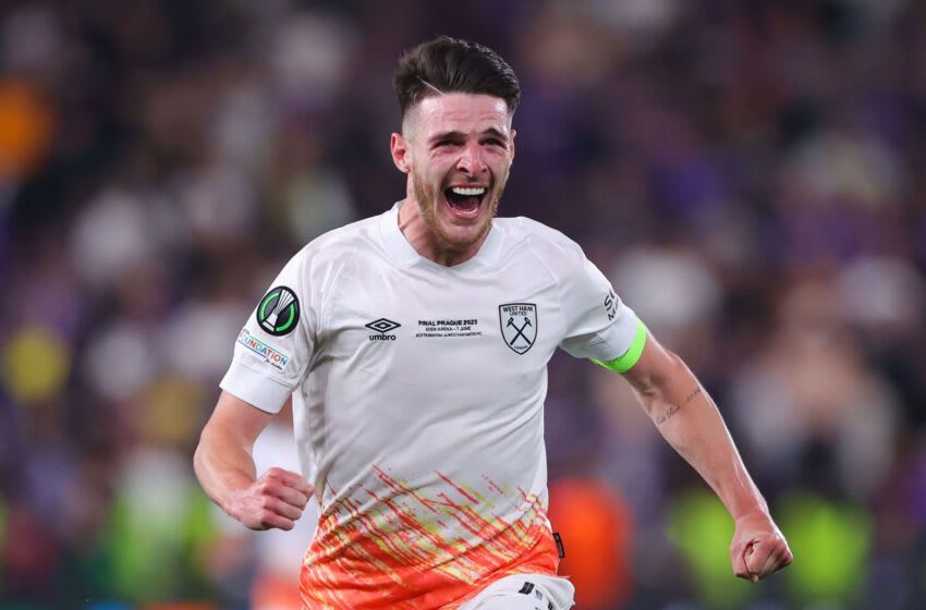 PRAGUE, CZECH REPUBLIC - JUNE 07: Declan Rice of West Ham United celebrates on the final whistle during the UEFA Europa Conference League 2022/23 final match between ACF Fiorentina and West Ham United FC at Eden Arena on June 07, 2023 in Prague, Czech Republic. (Photo by James Gill - Danehouse/Getty Images)