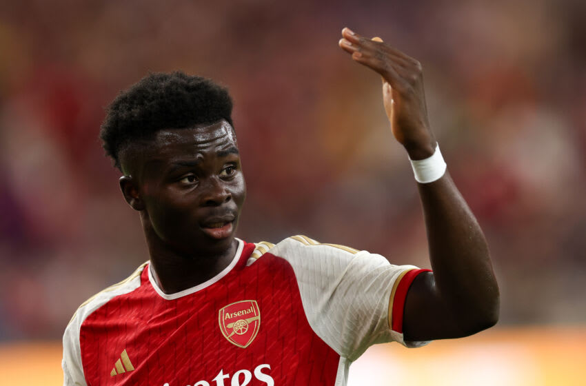 INGLEWOOD, CALIFORNIA - JULY 26: Bukayo Saka of Arsenal during the US Summer Series game between Arsenal and FC Barcelona at SoFi Stadium on July 26, 2023 in Inglewood, California. (Photo by Matthew Ashton - AMA/Getty Images)
