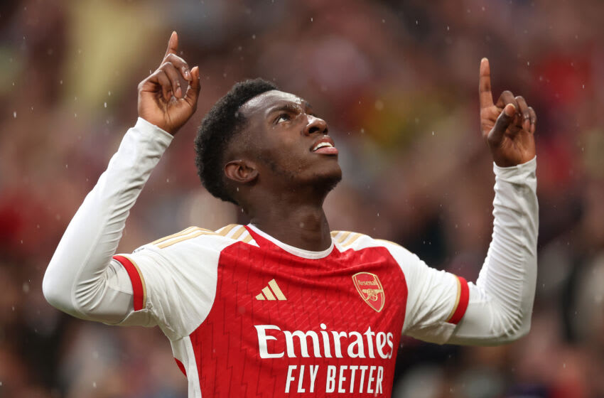 LONDON, ENGLAND - AUGUST 26: Eddie Nketiah of Arsenal celebrates scoring the team's second goal whilst under pressure from Antonee Robinson of Fulham during the Premier League match between Arsenal FC and Fulham FC at Emirates Stadium on August 26, 2023 in London, England. (Photo by Julian Finney/Getty Images)