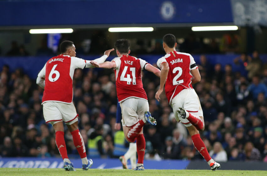 LONDON, ENGLAND - OCTOBER 21: Declan Rice of Arsenal celebrates scoring a goal during the Premier League match between Chelsea FC and Arsenal FC at Stamford Bridge on October 21, 2023 in London, England. (Photo by MB Media/Getty Images)