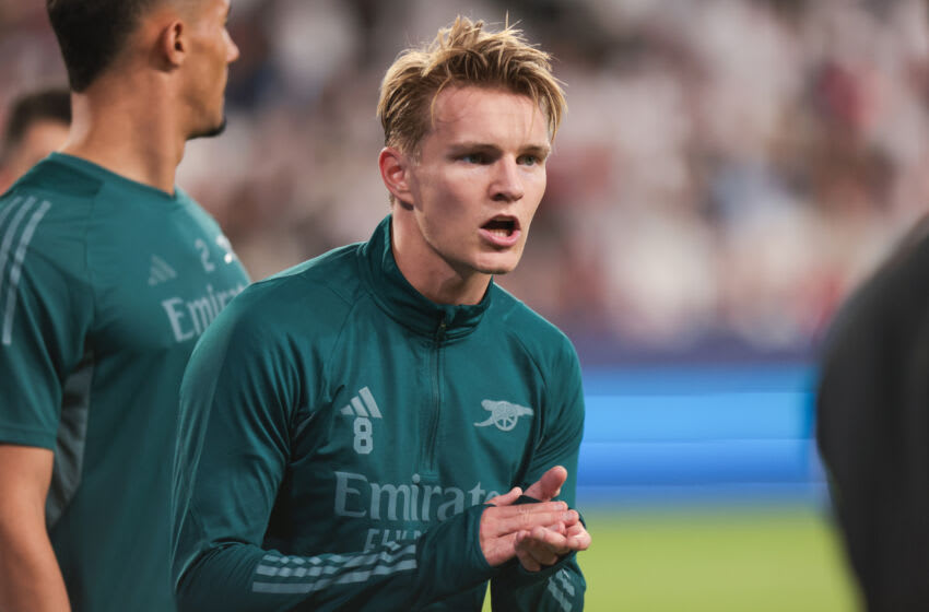 SEVILLE, SPAIN - OCTOBER 24:
Martin Odegaard of Arsenal FC during the UEFA Champions League match between Sevilla FC and Arsenal FC at Estadio Ramon Sanchez Pizjuan on October 24, 2023 in Seville, Spain. (Photo by MB Media/Getty Images)