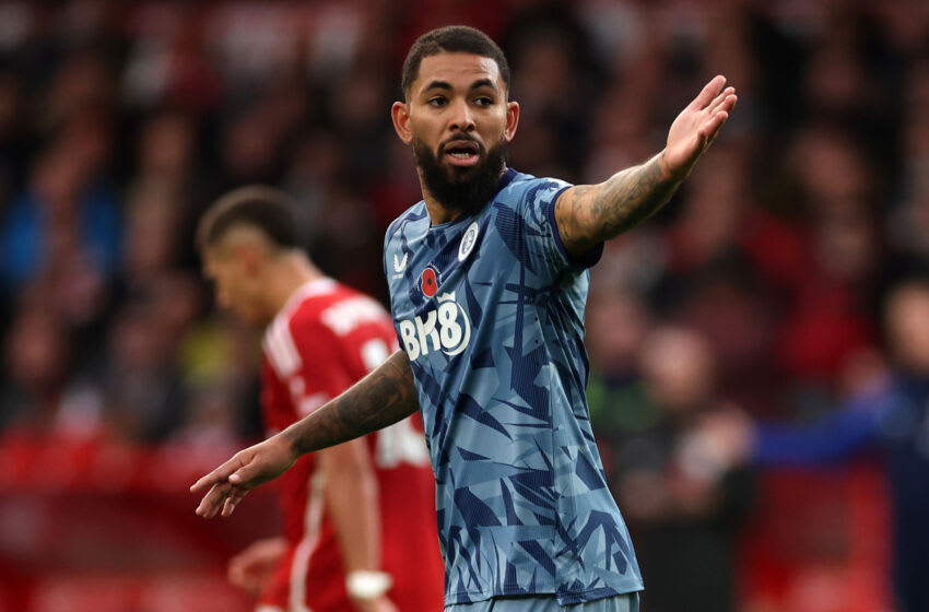 NOTTINGHAM, ENGLAND - NOVEMBER 05: Douglas Luiz of Aston Villa during the Premier League match between Nottingham Forest and Aston Villa at City Ground on November 05, 2023 in Nottingham, England. (Photo by Eddie Keogh/Getty Images)